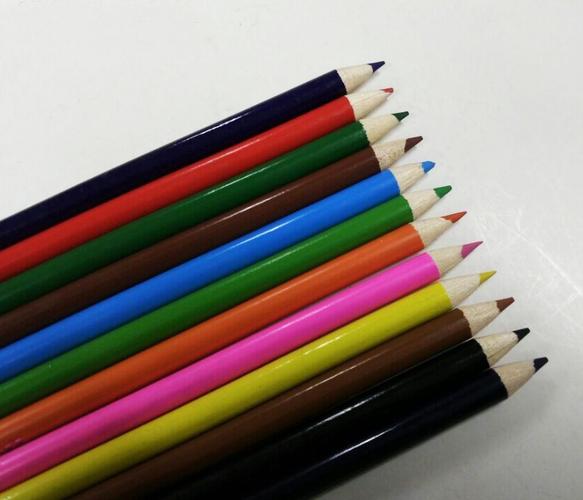 厂家生产7寸12色彩铅 绘图绘画彩色铅笔 学生用品百货批发定做